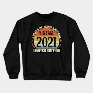 Vintage 2021 Limited Edition 3 Year Old Gifts 3rd Birthday Crewneck Sweatshirt